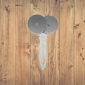 تصویر پیتزا بر 2 چرخ 