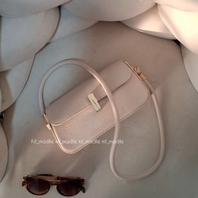 تصویر کیف رُم - کرمی 