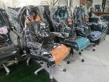 تصویر صندلی گیمینگ چرخدار رنگی 