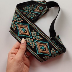 تصویر هد بند زنانه دست ساز گلدوزی شده مدل سروین 