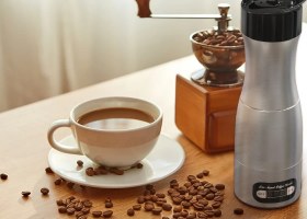تصویر قهوه ساز مسافرتی مدل RA-CofftrM8 Portable Coffee Maker