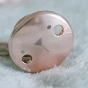 تصویر گیره پستانک براق طرح گربه سواوینکس Suavinex