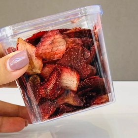 تصویر توت فرنگی خشک 