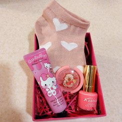 تصویر باکس هدیه لوازم آرایشی صورتی لاکچری 