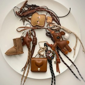 تصویر چارم بگ قهوه ای سری ۲ 