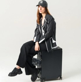 تصویر چمدان بزرگ رز مری مدل RL318 رنگ مشکی 