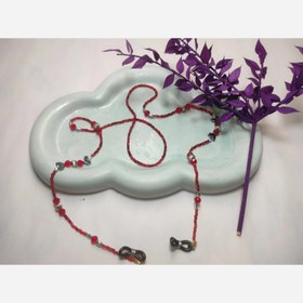 تصویر بند عینک آفتابی و طبی طرح سنگی قرمز 