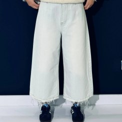 تصویر شلوار واید لگ 