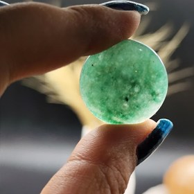 تصویر نگین جید سبز اصل معدنی کد 7686 