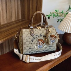 تصویر کیف تدی مدل صندوقی با آویز کیف کوچک 