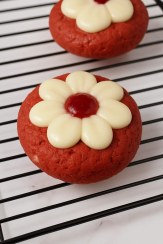 تصویر کوکی ردولوت و کرم پنیری 