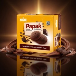 تصویر بیسکویت پاپک تک رنگ با مغزی کاکائو 