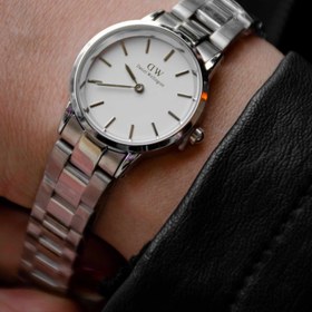 تصویر ساعت عقربه ای زنانه دنیل ولینگتون (DW) - 5 WATCH WOMEN DW