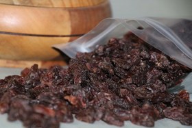 تصویر مویز انگور شاهرودی 500 گرمی گوشتی دانه و هسته دار شسته شده و صادراتی 500 grams of Shahroudi grape raisins, seeded, washed and in stock