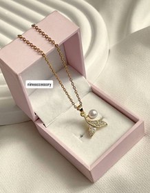 تصویر گردنبند دم وال 