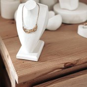 تصویر شیپ عکاسی - ست جواهرات 02 - استند گردنبند 