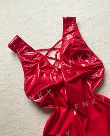 تصویر لباسخواب فانتزی لاتکس مدل ضربدری رنگ‌مشکی و قرمز Black and red fantasy latex pajamas