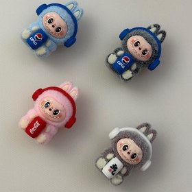 تصویر آویز لبوبو کوکاکولا 