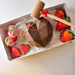 تصویر قلب سورپرایزی شکلاتی 