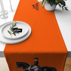 تصویر رانر هرمس طرح بانوی سوار بر اسب سلطنتی 1 کد 1 | زموند 