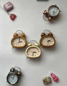 تصویر ساعت رومیزی عقربه ای زنگ دار - قهوه ای کاراملی 