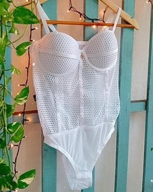 تصویر بادی زنانه فانتزی از جنس تور زنبوری مدل کاپدار دارای سایزبندی کد: 1039 Women's bodysuit