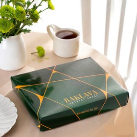 تصویر باقلوای کادویی ۹۰۰ گرم 