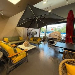 تصویر چتر مربع پایه کنار 