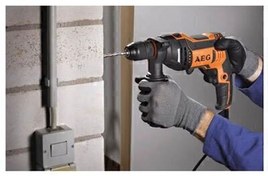 تصویر دریل چکشی آ ا گ مدل SBE750RE قدرت ۷۵۰ وات اتوماتیک 