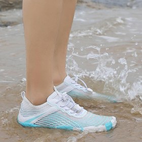 تصویر کفش شنا بند دار آبی 