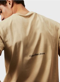 تصویر تی‌شرت گرافیکی یقه گرد برند calvin klein jeans Graphic Crew Neck T-Shirt