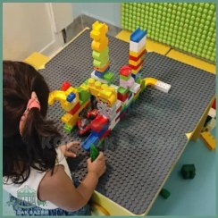 تصویر میز لگو 