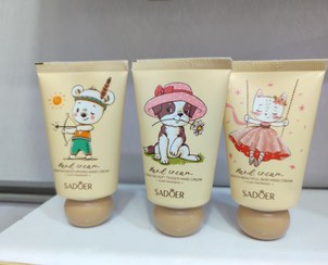 تصویر کرم دست عروسکی آبرسان و مرطوب کننده 40 گرمی سادور 