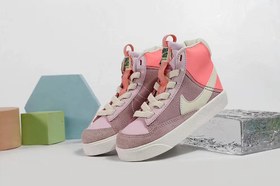 تصویر کتونی بچه گانه نایک بلیزر ۷۷ ساقدار صورتی Nike Blazer high 77 