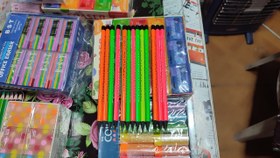 تصویر مداد سه گوش woke 