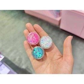 تصویر گیلیتر آرایشی صورت و شاین چشم و گونه 