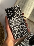 تصویر قاب موبایل سامسونگ کریستین دیورپاریس دوربین قلبی محافظ لنز سیاه و سفید 