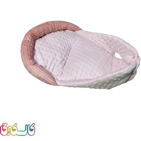 تصویر آغوشی سوئیسی مخمل آرامیس 