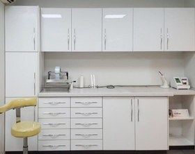 تصویر کابینت دندانپزشکی 