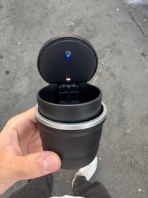 تصویر زیر سیگاری خودرو 