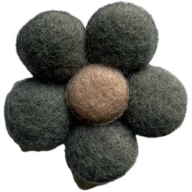 تصویر تکه‌دوزی گل پارچه‌ای 