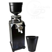 تصویر آسیاب صنعتی قهوه فله زن با تیغه فولادی 