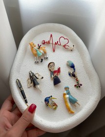 تصویر سنجاق سینه Brooch