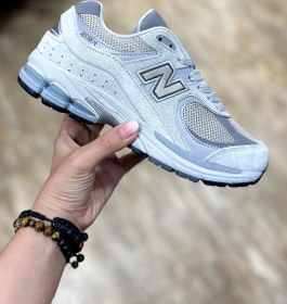 تصویر کتونی اسپرت رانینگ زنانه مدل نیوبالانس 2002 new balance 2002 cotton for girls