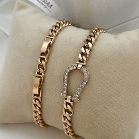 تصویر دستبند نعل اسبی 