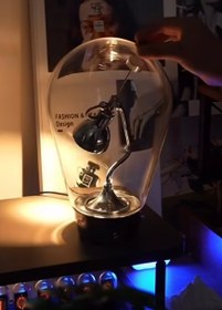 تصویر چراغ رو میزی lodes blow 