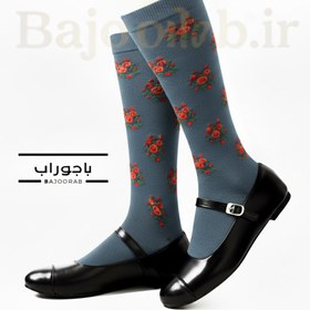 تصویر زیر زانو‌ گلسرخی 