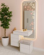 تصویر میز آرایش و آینه قدی آیسودا 