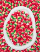 تصویر توت فرنگی آویز 