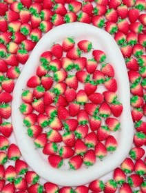 تصویر توت فرنگی آویز 